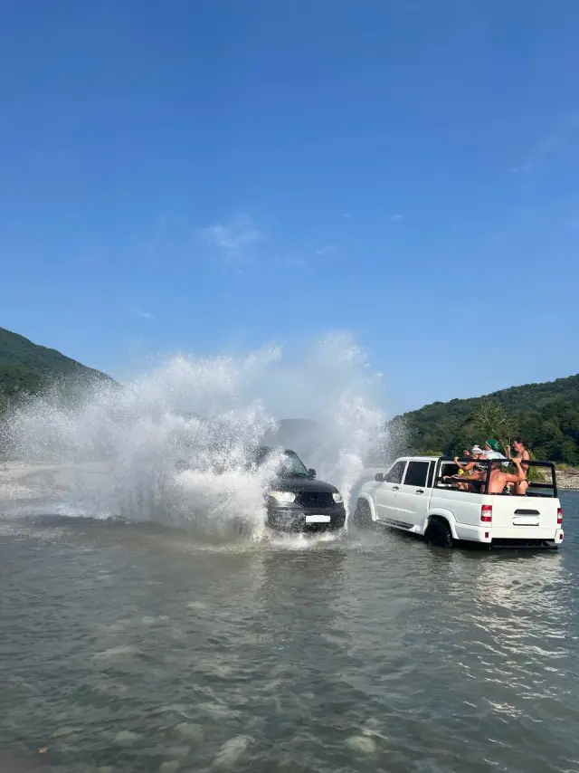 Джиппинг к 33 водопадам с кавказским шоу